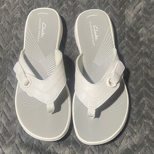 Clarks Women's White Cloudsteppers Sandals